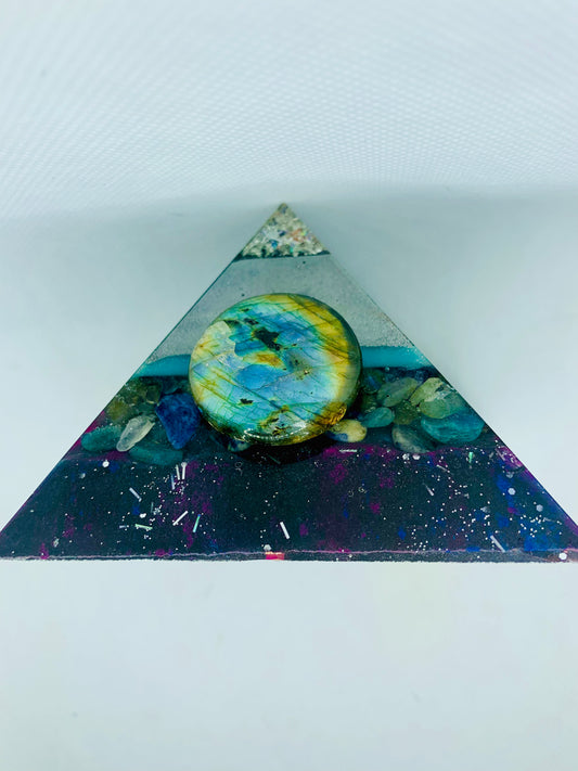Cosmic 8 Sided Orgonite Pyramid