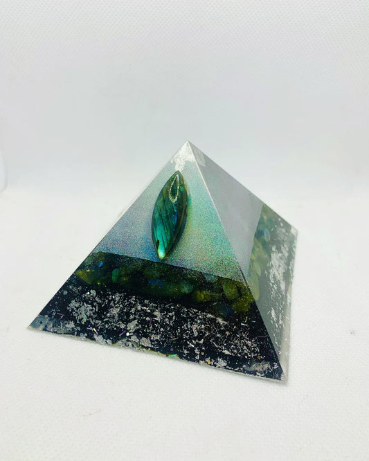Custom Medium 8 Sided Orgonite Pyramid